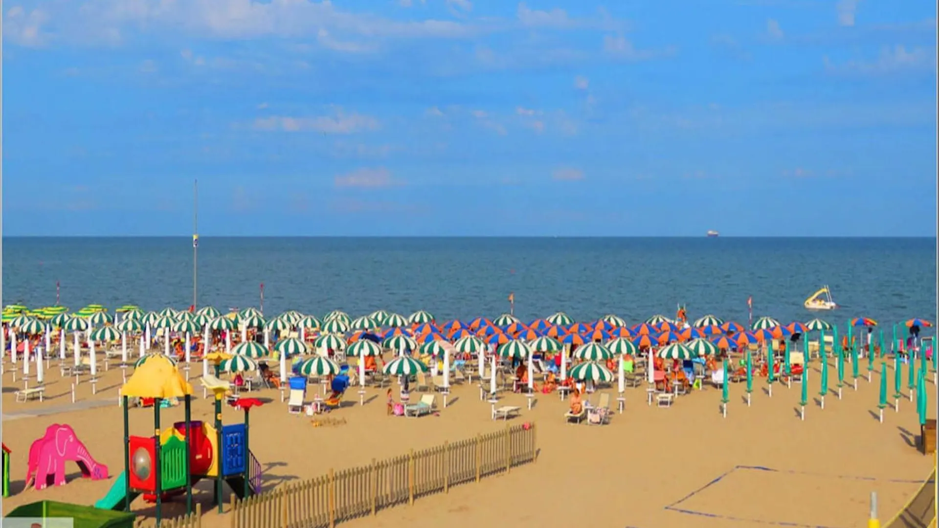 Pleasant Seaside Accommodation In Rosolina Mare Apartment